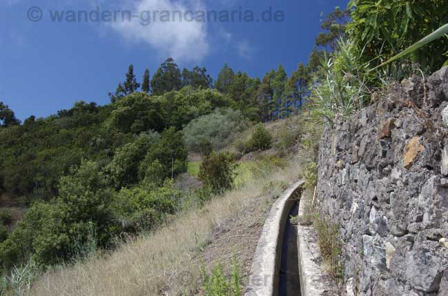Wandern entlang der Acequia von Firgas